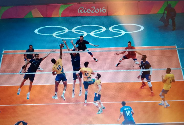 Cnhs Lady Spikers muling nagkampeon sa District Championship